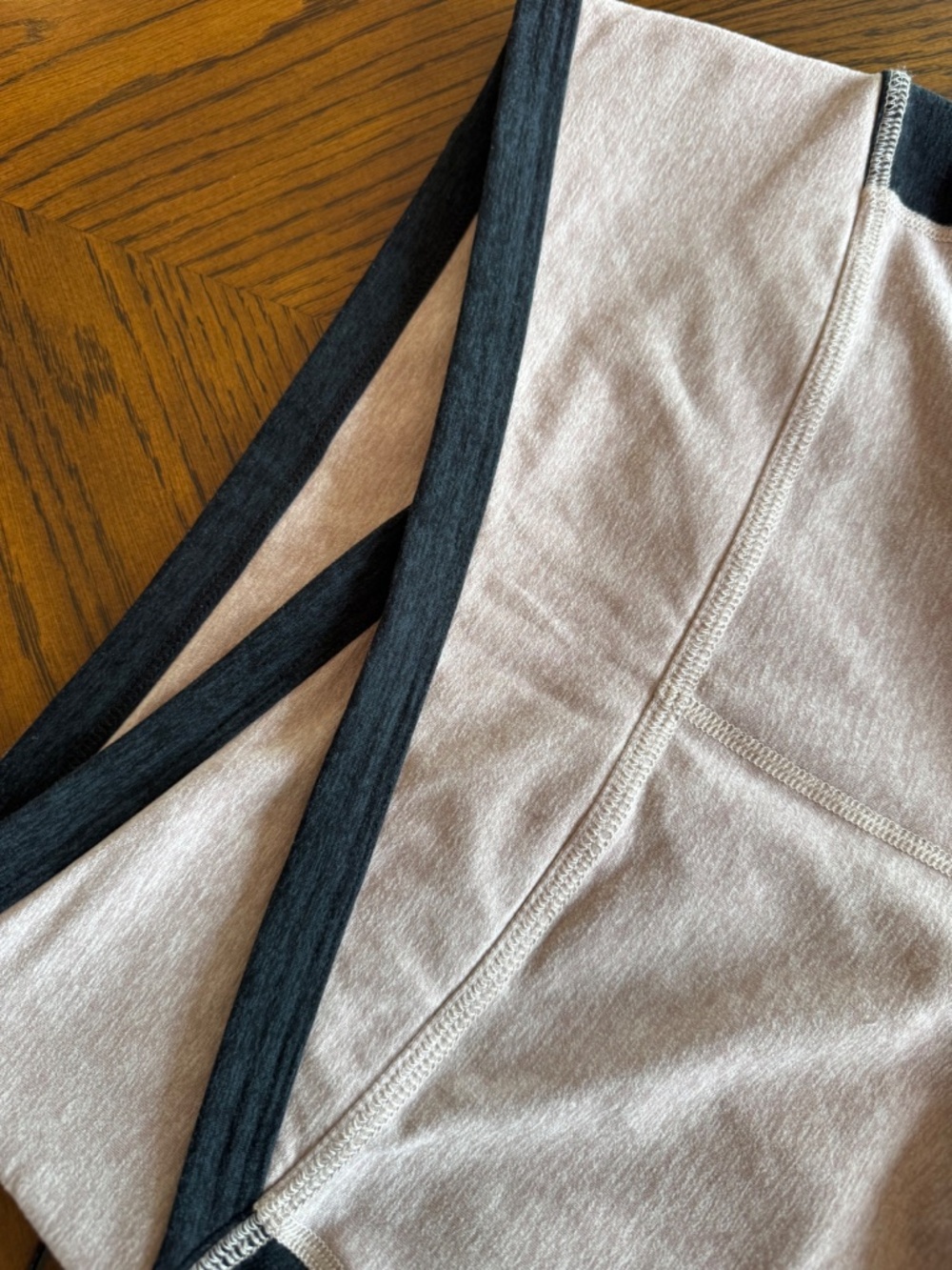 Beyond Yoga Colorblock Tights - L - Black & Tan - Picture 7 of 8